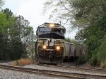 NS 3678 leads train 350 at Fetner